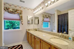 7520 Walnut Hill Ln, Falls Church, VA 22042 - Photo 39