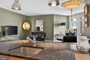 8220 Crestwood Heights Dr, McLean, VA 22102 - Photo 29