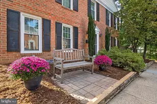 11870 Abercorn Ct, Reston, VA 20191 - Photo 3
