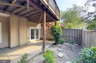 8111 Squirrel Run Rd, Springfield, VA 22152 - Photo 13