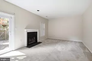 8111 Squirrel Run Rd, Springfield, VA 22152 - Photo 37