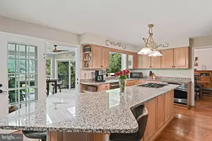 9830 Faust Dr, Vienna, VA 22182 - Photo 17