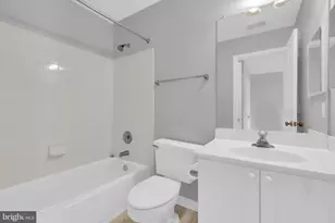 13072 Autumn Willow Dr, Fairfax, VA 22030 - Photo 35