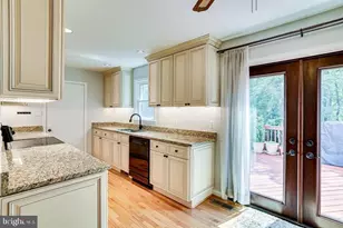 2601 Seskey Glen Ct, Herndon, VA 20171 - Photo 15