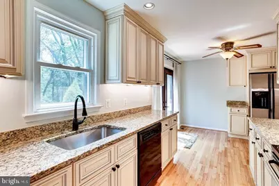 2601 Seskey Glen Court, Herndon, VA 20171 - Photo 17