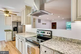 2601 Seskey Glen Ct, Herndon, VA 20171 - Photo 13