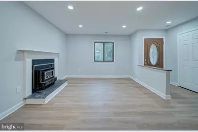 11301 Gatesborough Lane, Reston, VA 20191 - Photo 3