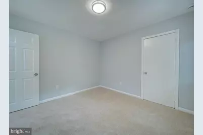 11301 Gatesborough Lane, Reston, VA 20191 - Photo 17