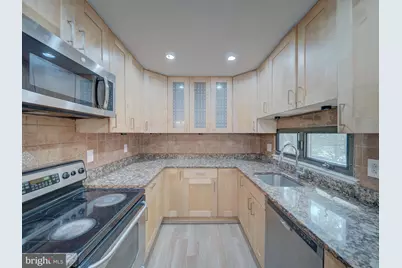 11301 Gatesborough Lane, Reston, VA 20191 - Photo 27