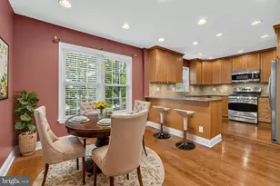 7509 Amesbury Ct, Alexandria, VA 22315 - Photo 3