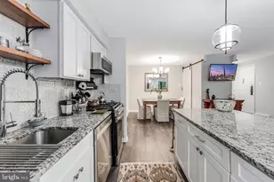 11220 Chestnut Grove Square, Reston, VA 20190 - Photo 5