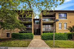 551 Florida Ave, Herndon, VA 20170 - Photo 1