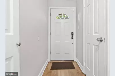 9222 Bailey Lane, Fairfax, VA 22031 - Photo 5