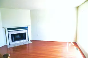 6502 Old Carriage Ln, Alexandria, VA 22315 - Photo 3