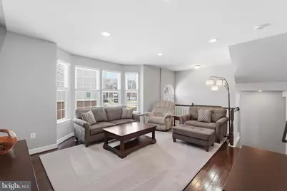 6189 Royal Crest Lane, Alexandria, VA 22310 - Photo 3