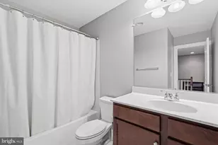 6189 Royal Crest Ln, Alexandria, VA 22310 - Photo 15