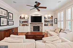 11404 Green Moor Ln, Oakton, VA 22124 - Photo 13