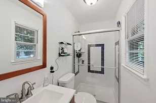 6605 Holford Ln, Springfield, VA 22152 - Photo 7