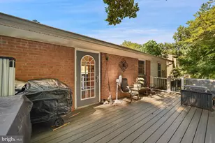 6605 Holford Ln, Springfield, VA 22152 - Photo 21