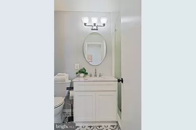 208 Park Terrace Court SE #49, Vienna, VA 22180 - Photo 17