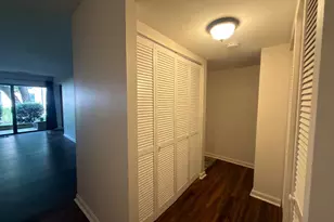 9709 Kings Crown Ct, Fairfax, VA 22031 - Photo 3