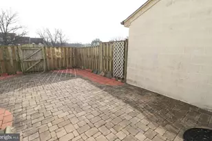 5933 Grisby House Ct, Centreville, VA 20120 - Photo 23
