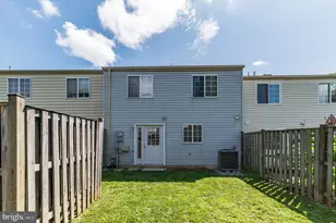 6302 Betsy Ross Ct, Centreville, VA 20121 - Photo 25