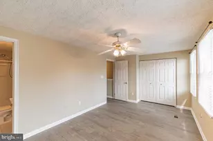 6302 Betsy Ross Ct, Centreville, VA 20121 - Photo 19