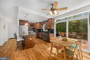 9730 Rolling Ridge Dr, Fairfax Station, VA 22039 - Photo 17