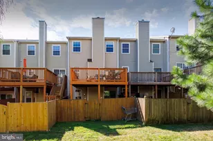 7921 Gunston Woods Pl, Lorton, VA 22079 - Photo 17