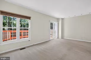 5926 Gunther Ct, Centreville, VA 20120 - Photo 7