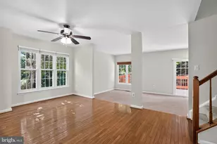 5926 Gunther Ct, Centreville, VA 20120 - Photo 5
