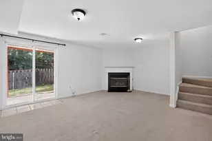5926 Gunther Ct, Centreville, VA 20120 - Photo 29
