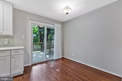 4284 Sleepy Lake Drive, Fairfax, VA 22033 - Photo 9