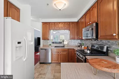 8846 Ashgrove House Lane #101, Vienna, VA 22182 - Photo 5