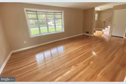 8121 Edmonton Court, Springfield, VA 22152 - Photo 5