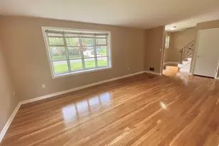 8121 Edmonton Ct, Springfield, VA 22152 - Photo 5