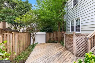 9911 Finian Ct, Vienna, VA 22181 - Photo 35