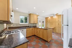 5506 Ventnor Ln, Springfield, VA 22151 - Photo 15