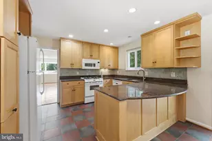 5506 Ventnor Ln, Springfield, VA 22151 - Photo 13
