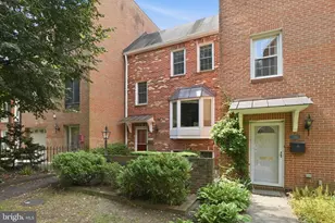 6924 Mclean Park Manor Ct, McLean, VA 22101 - Photo 1