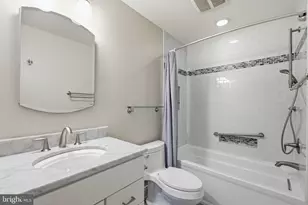 6924 Mclean Park Manor Ct, McLean, VA 22101 - Photo 21