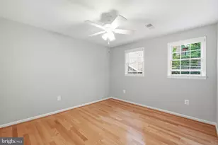 6924 Mclean Park Manor Ct, McLean, VA 22101 - Photo 7