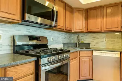 3722 Farmland Drive, Fairfax, VA 22033 - Photo 11