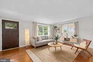 2722 Woodley Pl, Falls Church, VA 22046 - Photo 5