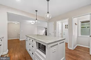 2722 Woodley Pl, Falls Church, VA 22046 - Photo 15