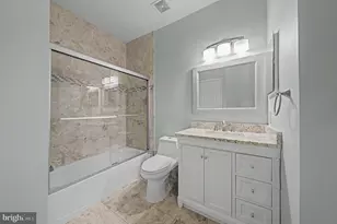 11326 Westbrook Ln, Fairfax, VA 22030 - Photo 21