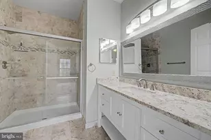 11326 Westbrook Ln, Fairfax, VA 22030 - Photo 17