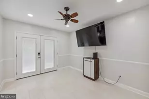 6008 Waterbury Ct, Springfield, VA 22152 - Photo 3
