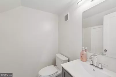 6008 Waterbury Court, Springfield, VA 22152 - Photo 7